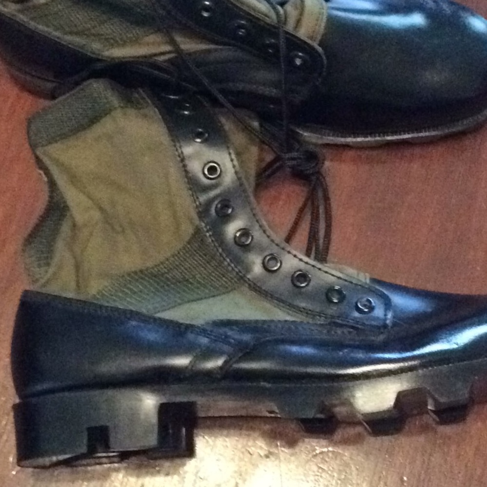 Drab Green and black Combat Boots. NEW